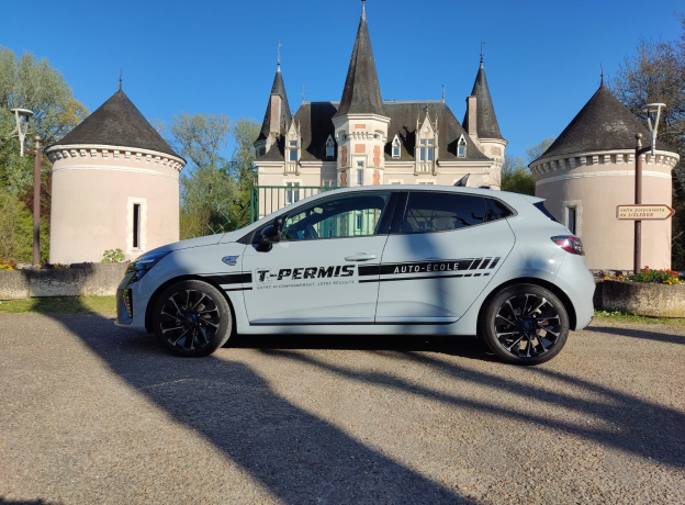 voiture d'auto école à Montargis dans le Loiret 45